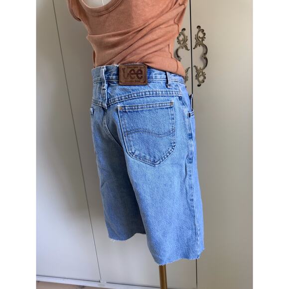 Vintage Lee Cutoff jean Denim Shorts Size  28" Waist  Light Wash USA made - Picture 8 of 10